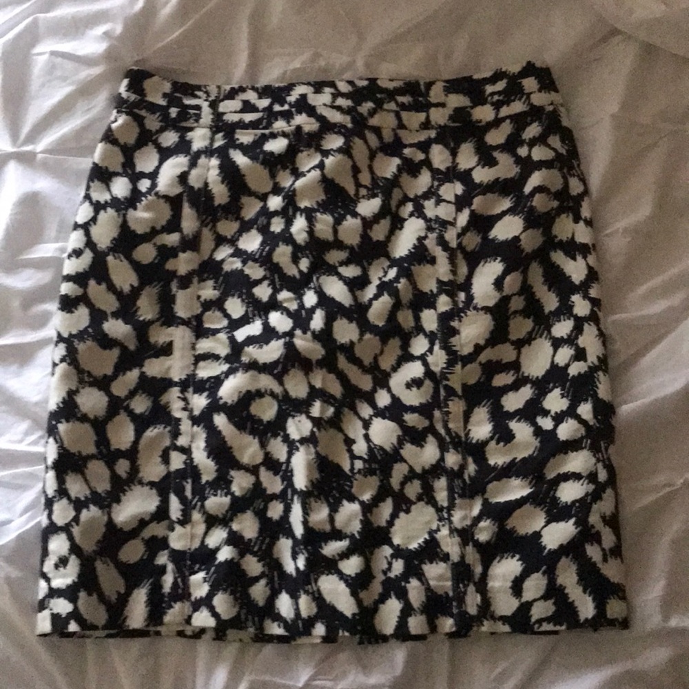 Loft skirt. Size 10.